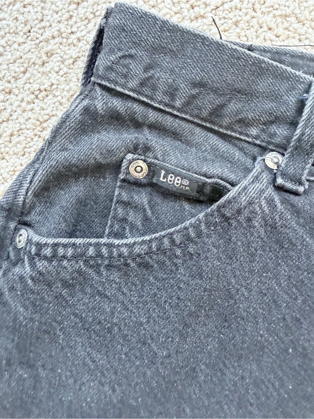 Vintage mom Lee Women’s Black High-Waist Jeans
